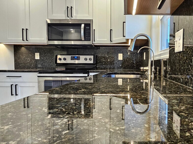 Building Photo - 55 Buchland Rd