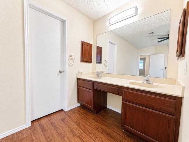 Building Photo - 16703 Gold Bridge Ct