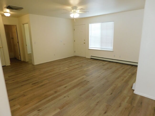 Building Photo - 424 Pendleton St