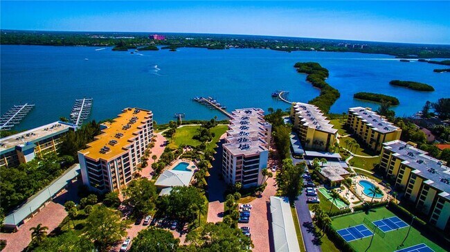 Building Photo - 8735 Midnight Pass Rd