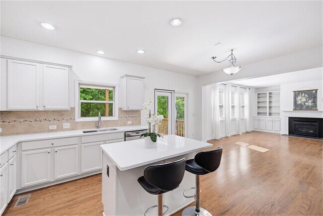 Building Photo - 4471 Redan Ct
