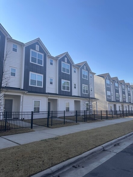 Building Photo - 3946 Winterfield Pl