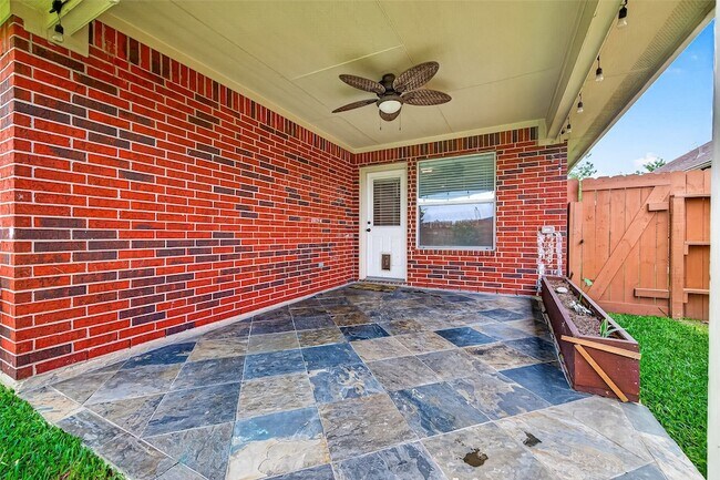Building Photo - 5517 Autumn Ash Ln