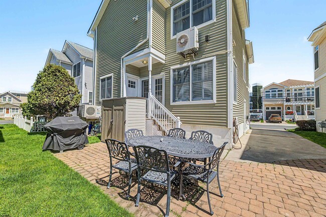 Building Photo - 2 S Coolidge Ave