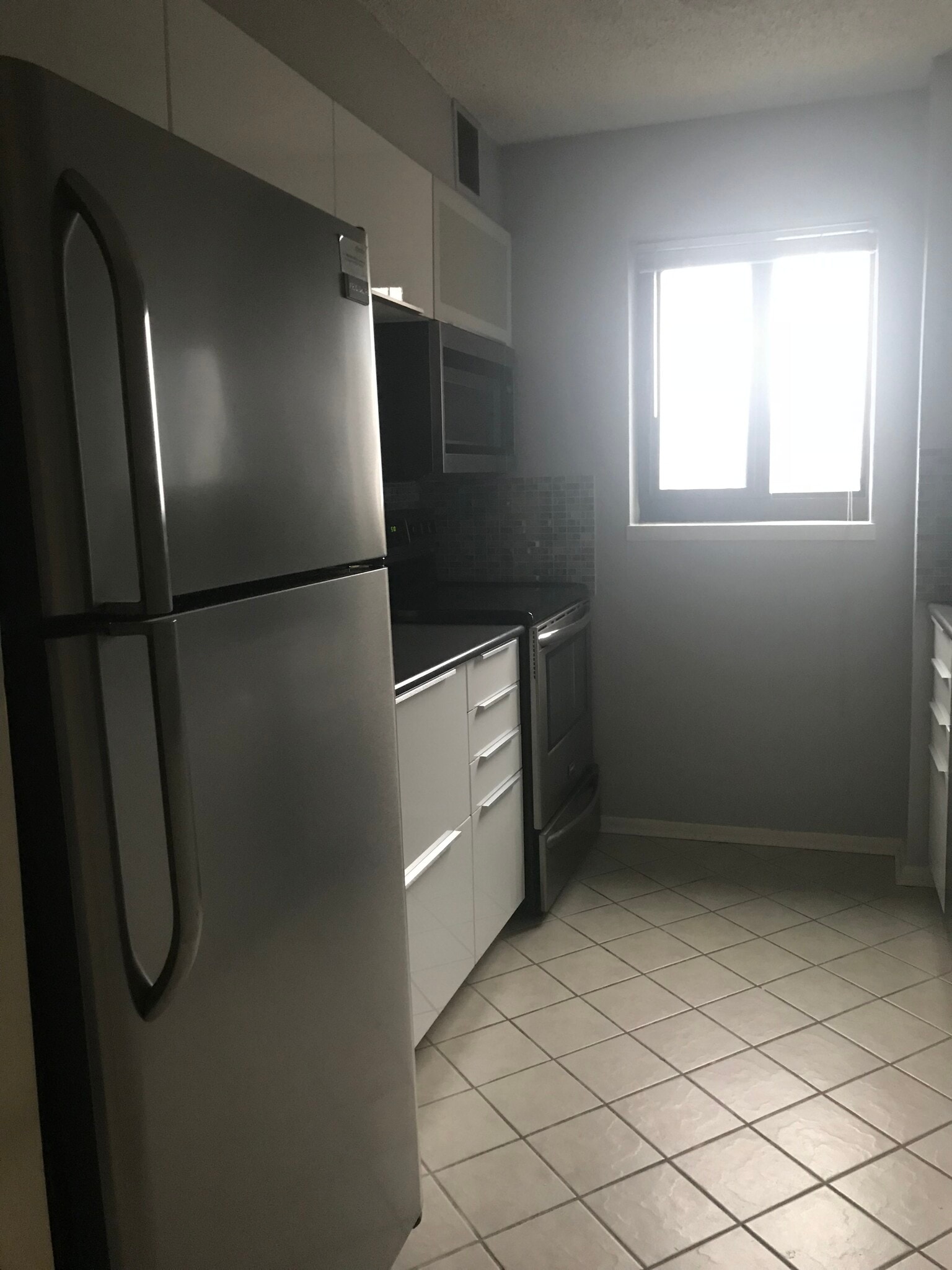 Stainless steel appliances - 1420 Locust St