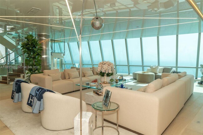 Building Photo - 17121 Collins Ave