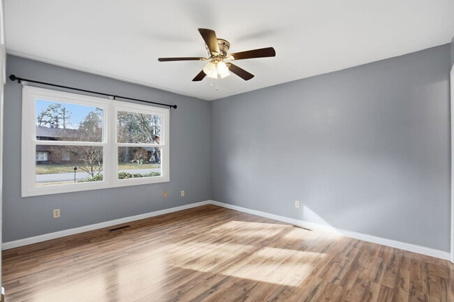 Building Photo - 21580 Columbia St