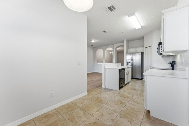 Building Photo - 2795 Oakwater Dr