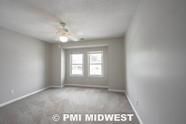 Building Photo - "Charming Urban Duplex Retreat: Cozy 2-Bedroom, 1.5-Bath Oasis in Vibrant Indianapolis!"