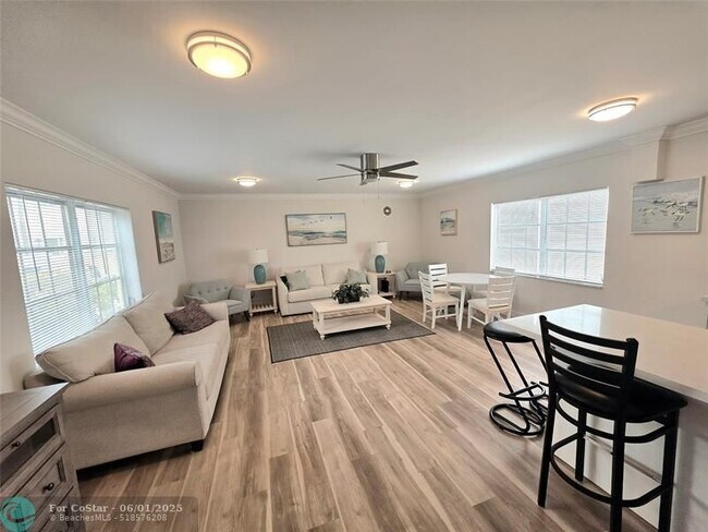 Building Photo - 2230 NE 56th Pl