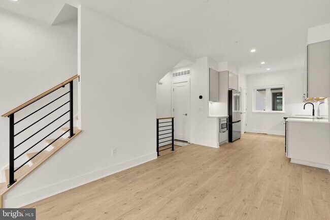 Building Photo - 2608 Olmsted Ct NW