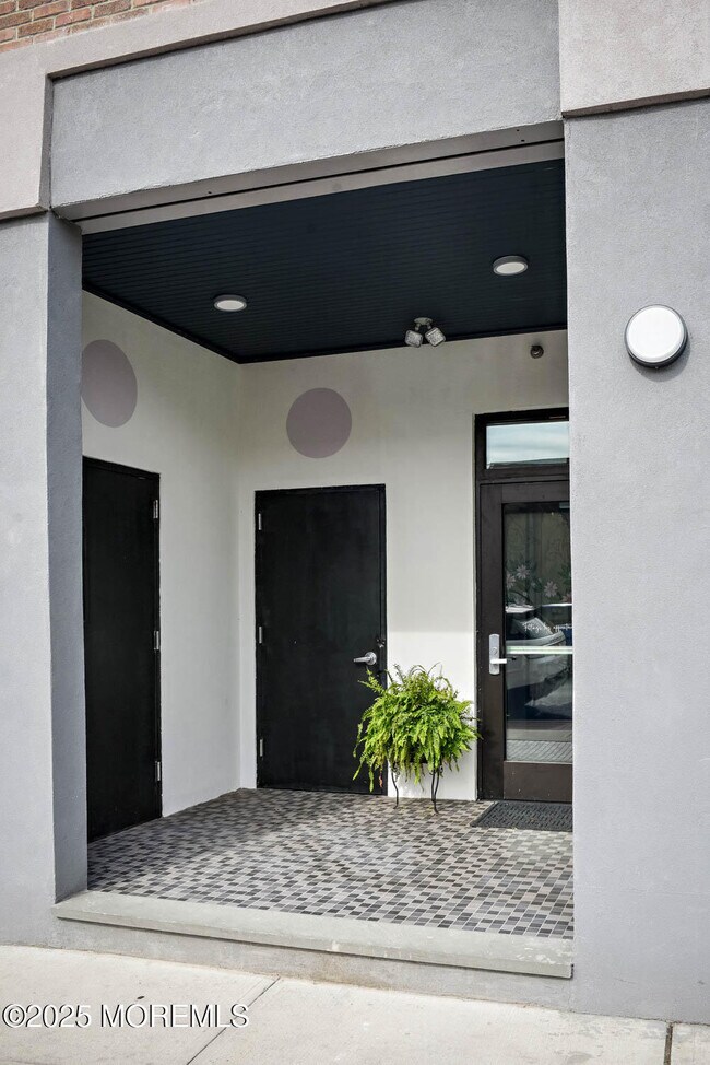 Building Photo - 209 Bond St