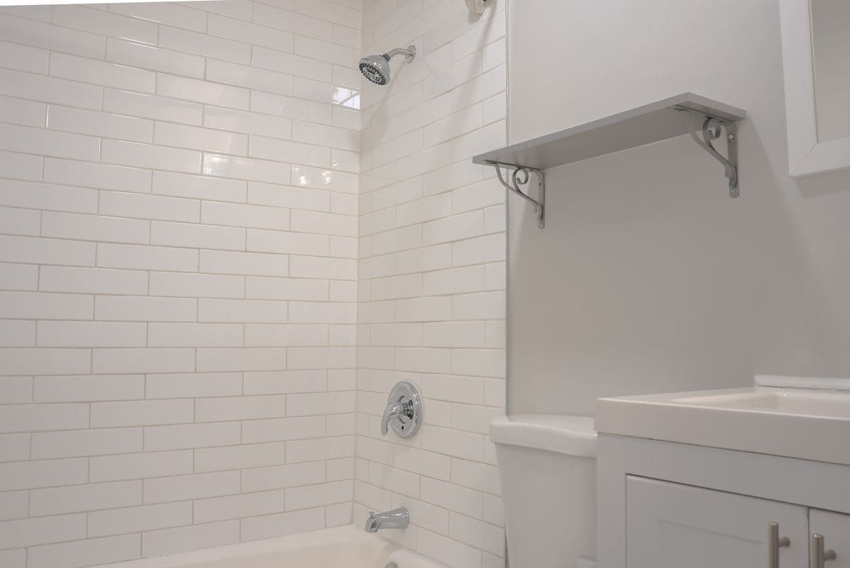 Building Photo - 8622 Village Square Dr