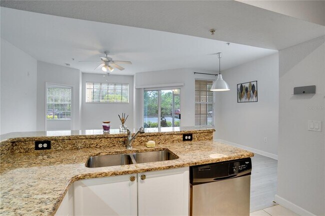Building Photo - 5125 Palm Springs Blvd