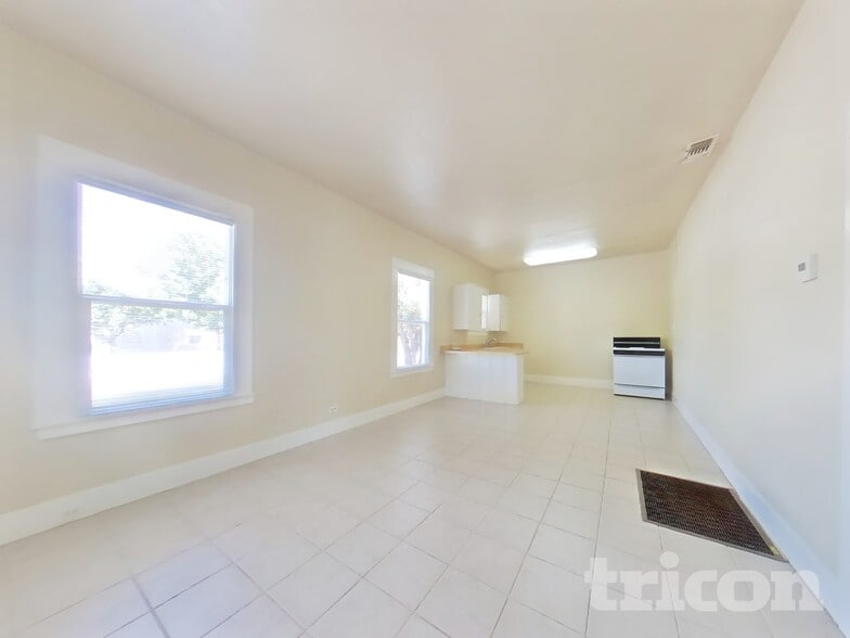 Building Photo - 803 Chestnut St