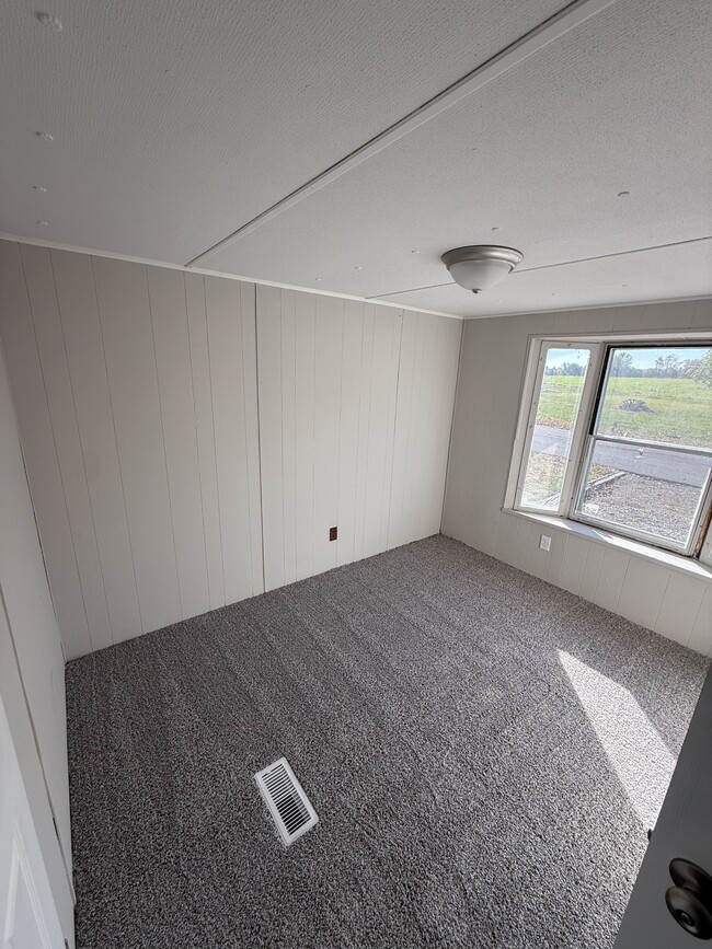 Building Photo - 13599 Ridgewood Dr