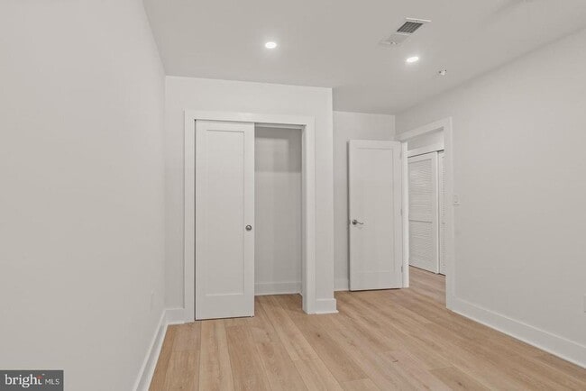 Building Photo - 253 N 3rd St