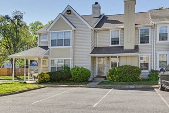 Building Photo - Updated 2BR Home Near Transit with Private Fenced Yard in Newport News