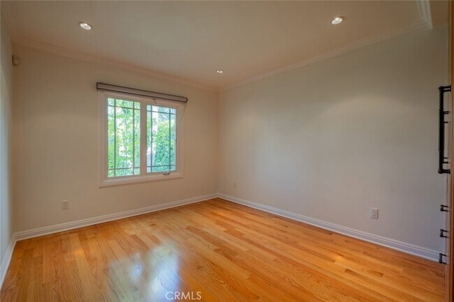 Building Photo - 1328 Grandview Ave
