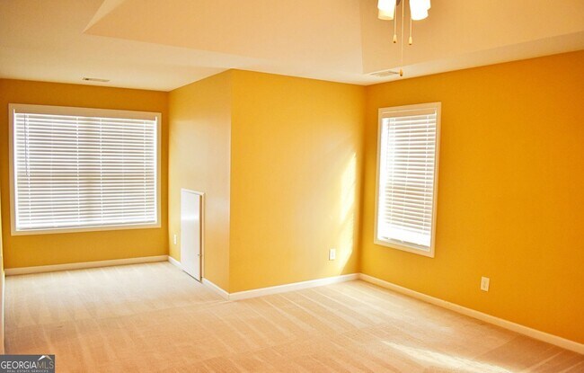 Building Photo - 2015 Lisa Springs Dr SW