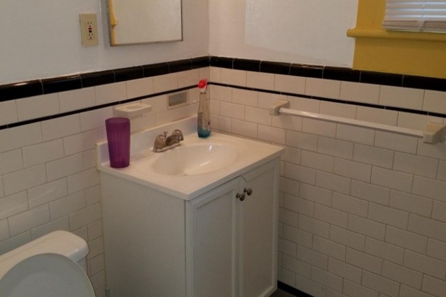 Master bath - 215 W 38th St