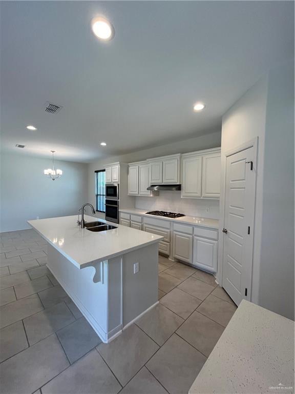 Building Photo - 20 Oriole Dr