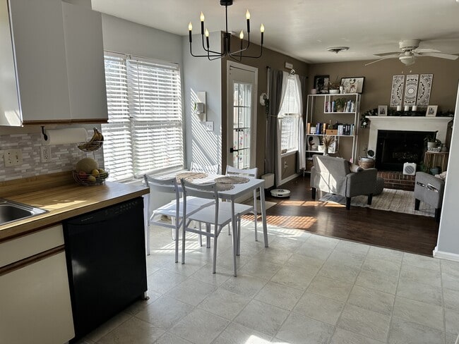 Building Photo - 213 Mahogany Dr