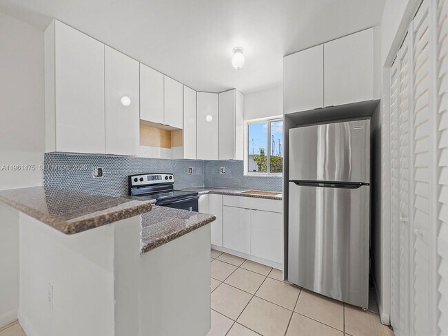 Building Photo - 26650 SW 138th Ct