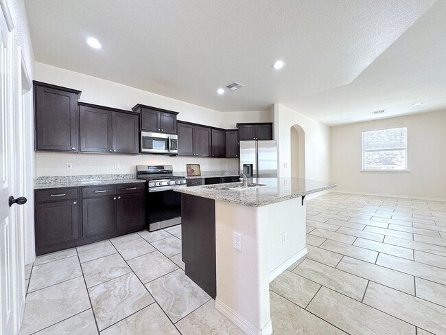 Building Photo - East El Paso 3 bed Refrig A/C