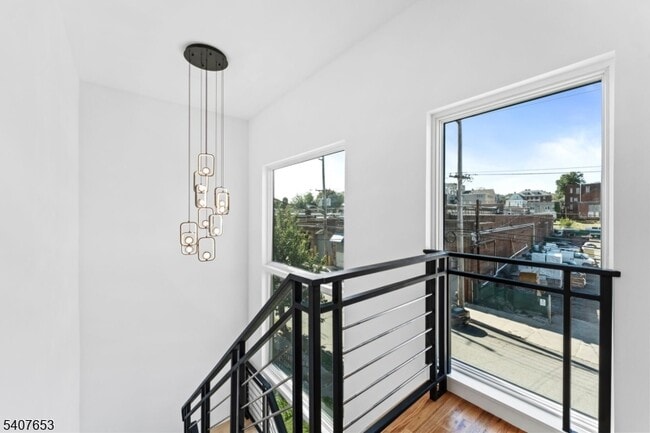 Building Photo - 246 Cortlandt St