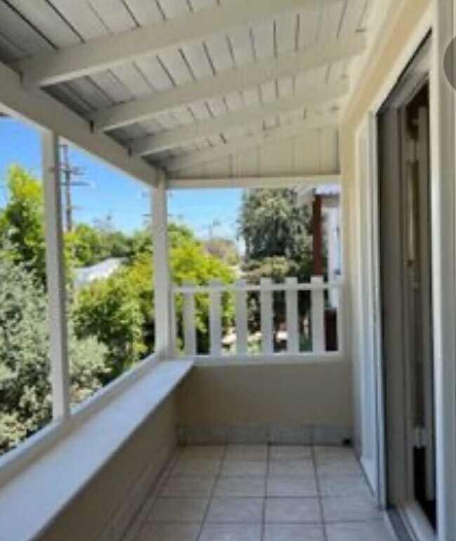 Building Photo - 1171 Huntington Dr
