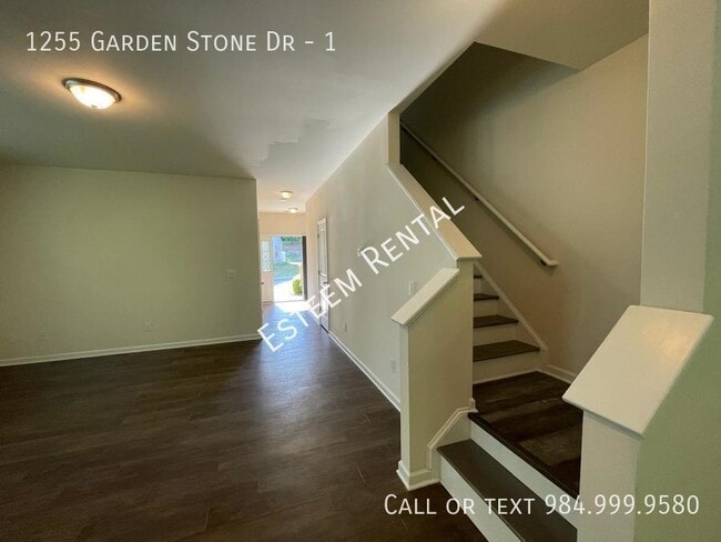 Building Photo - 1255 Garden Stone Dr