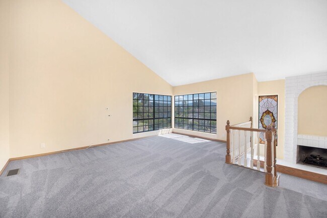 Building Photo - Panoramic Majesty