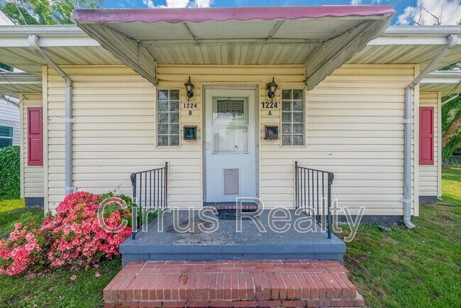 Building Photo - 1224 32nd St