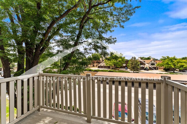 Primary Photo - Gorgeous Condo with Central AC and Balcony