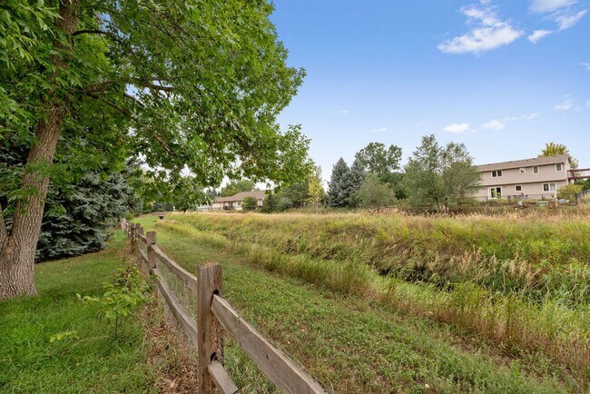 Building Photo - Beautiful 5-Bedroom + Office, 4-Bath Home in Northwest Fort Collins!