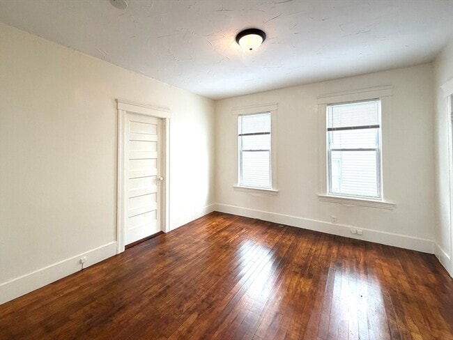 Building Photo - 8 Almont Ave