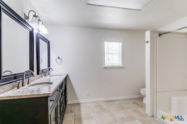 Building Photo - 1488 Canyon Edge