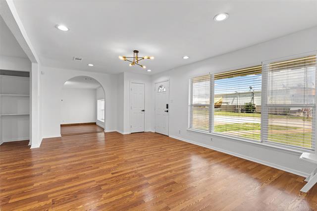 Building Photo - 3611 Bonzer St