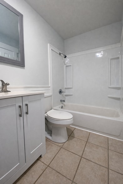 Building Photo - 5094 J E L Drive