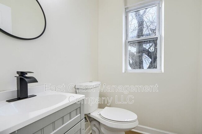 Building Photo - 2535 Shirley Ave