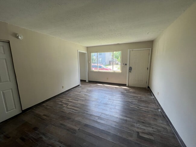 Building Photo - 48-50 N Eureka Ave