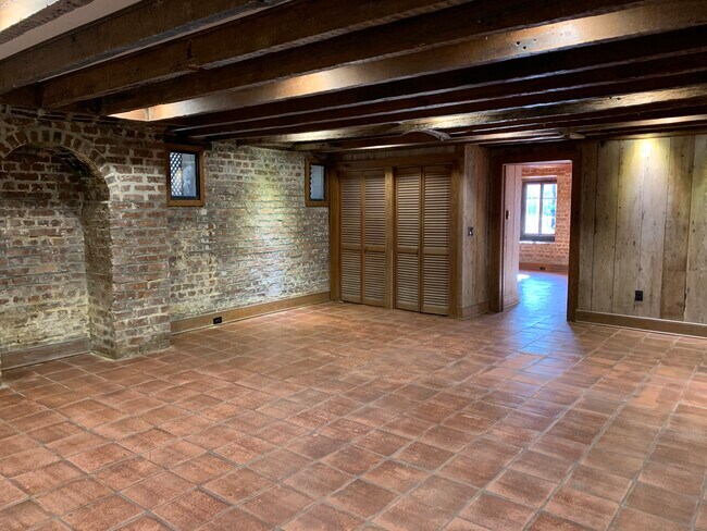 Building Photo - 20 Montagu St