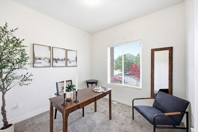 Building Photo - 4412 N Foxtrail Cir
