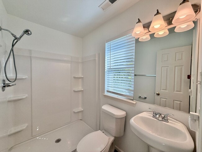 Building Photo - 1012 Antioch Cir