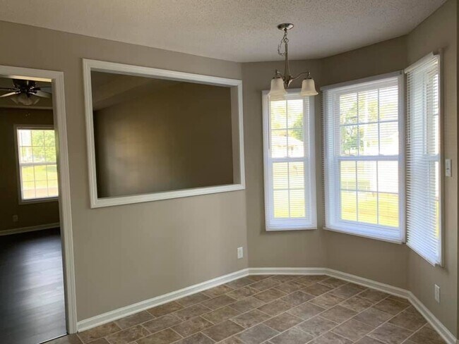 Building Photo - 2837 Teakwood Dr