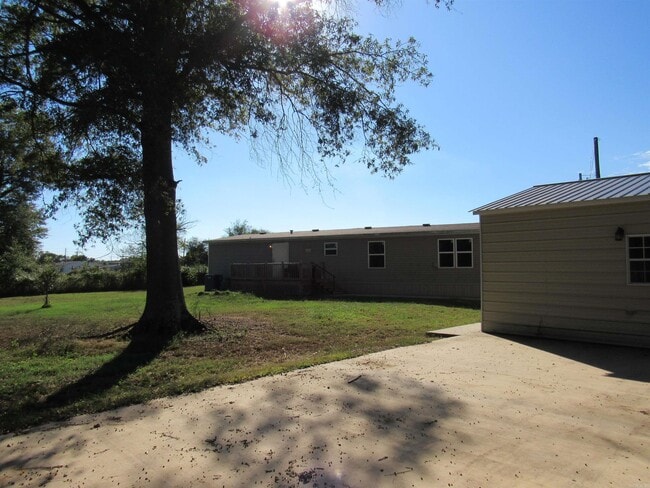 Building Photo - 12 Flintstone Cove