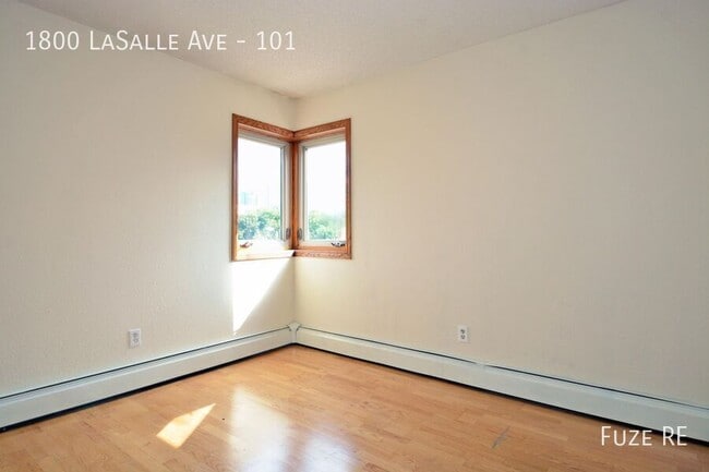 Building Photo - 1800 La Salle Ave