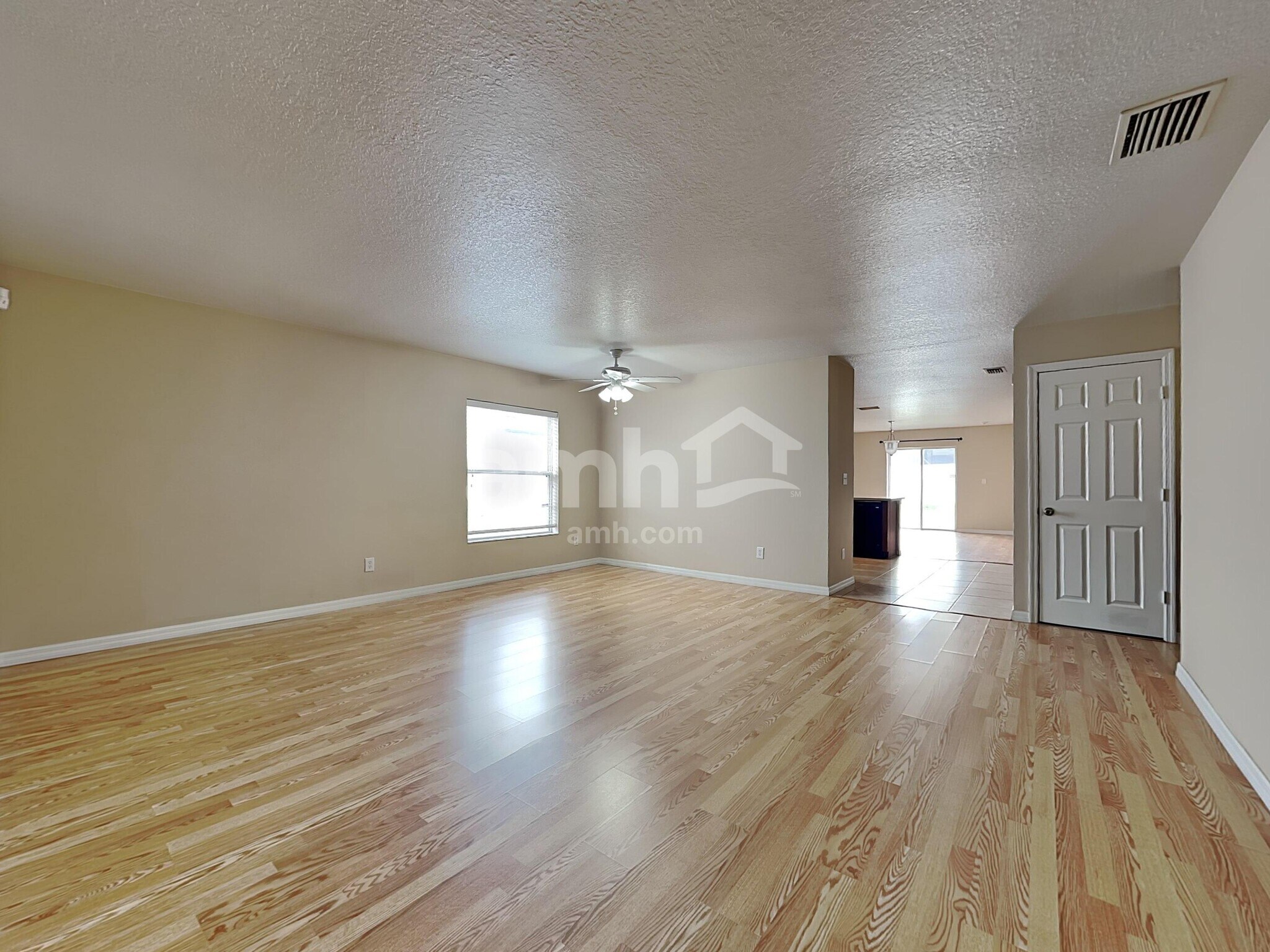 Building Photo - 31015 Mandolin Cay Ave