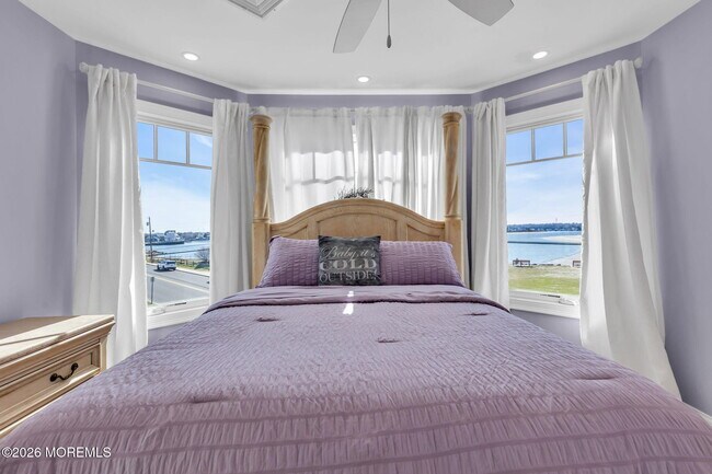 Building Photo - 550 Whiting Ave